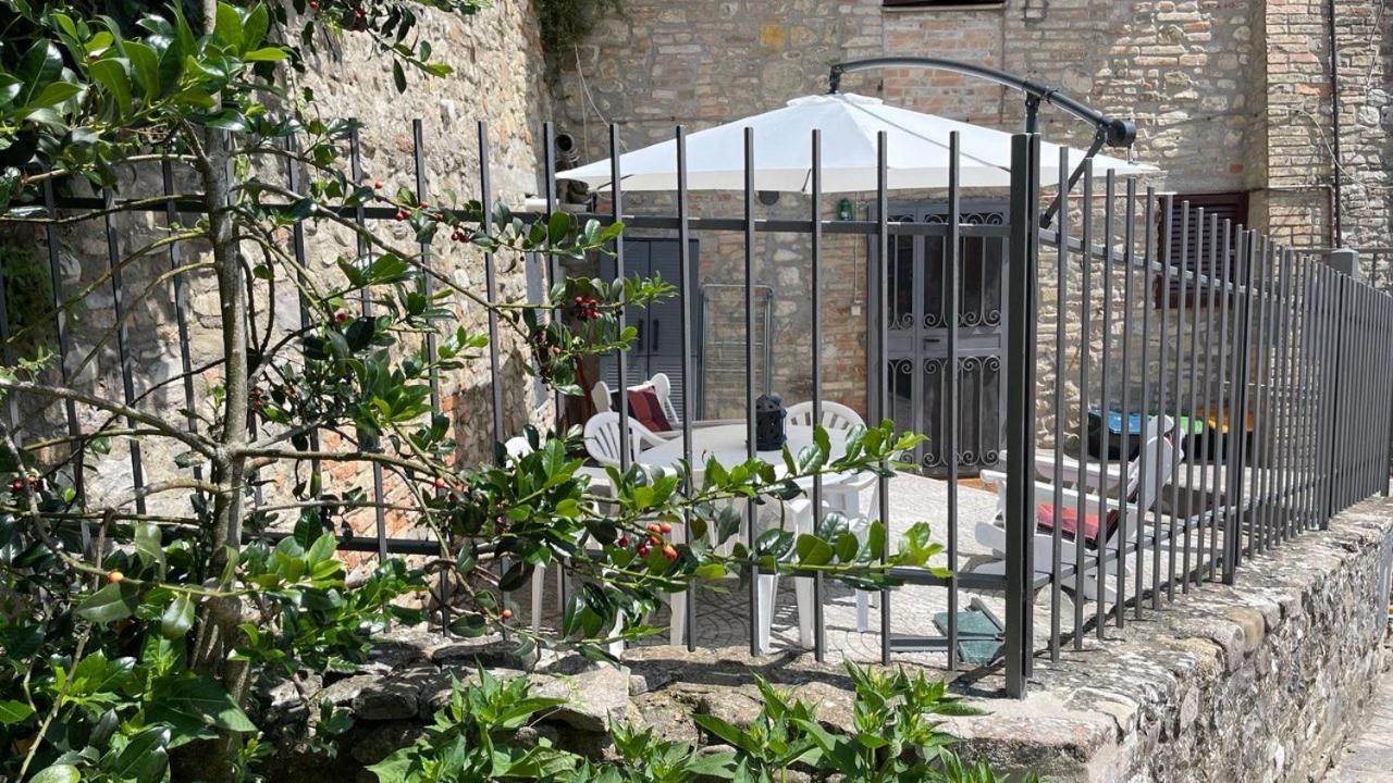 Vila Casa Di Duccio Montone  Exteriér fotografie